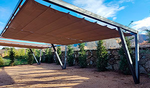 Toldos en Torrej&oacute;n de Ardoz.